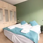 2ndhomes Stunning 2-story Penthouse With Sauna & 2 Terraces *