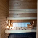 2ndhomes Stunning 2-story Penthouse With Sauna & 2 Terraces דירה *