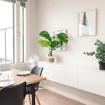 דירה 2ndhomes Stunning 2-story Penthouse With Sauna & 2 Terraces הלסינקי