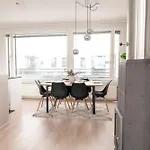 דירה 2ndhomes Stunning 2-story Penthouse With Sauna & 2 Terraces