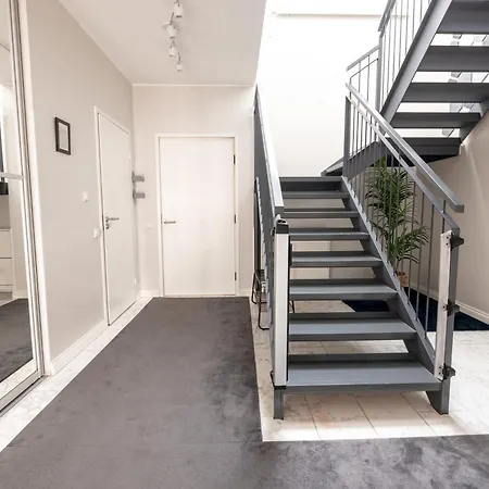 2ndhomes Stunning 2-story Penthouse With Sauna & 2 Terraces