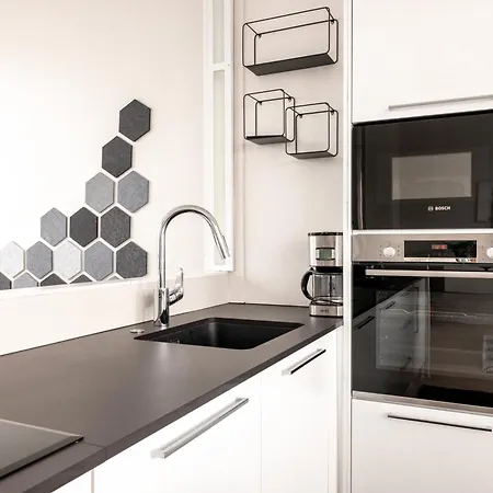 2ndhomes Stunning 2-story Penthouse With Sauna & 2 Terraces 아파트 *